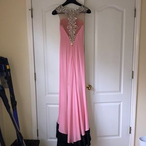 PROM DRESS!! It’s in good condition.